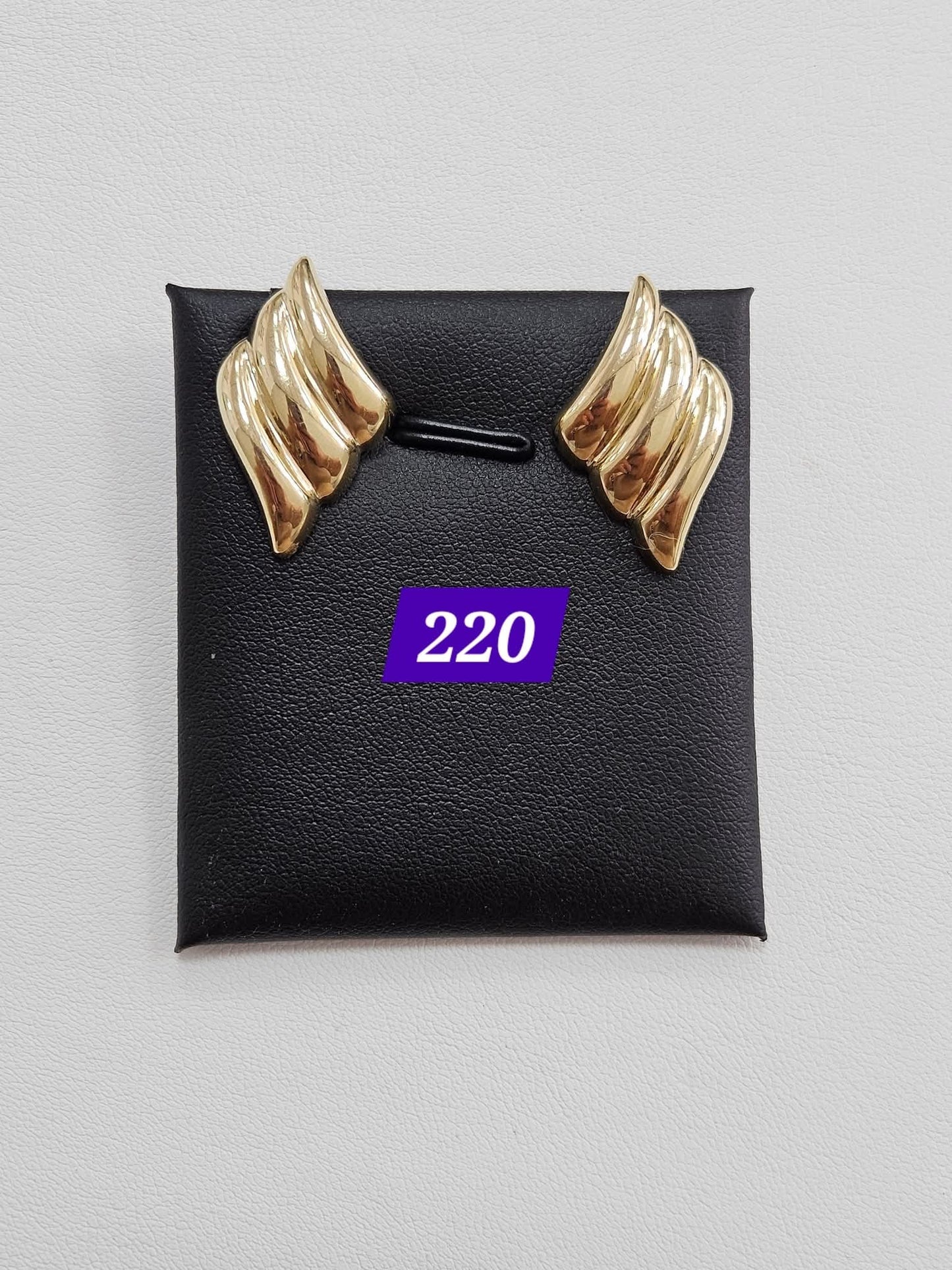 Aretes